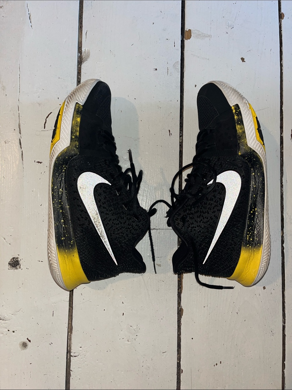 Nike Kyrie 3 RARE 2017 Black and Yellow High-Top Basketball Sneakers size 11.5